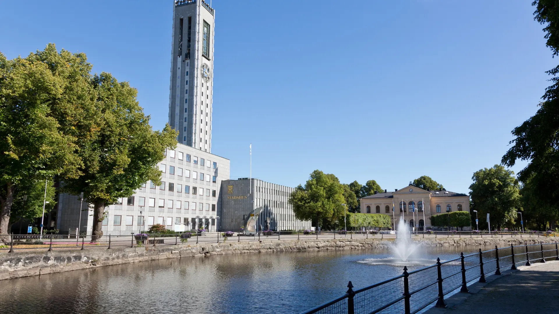Västerås stadshus vid Svartån