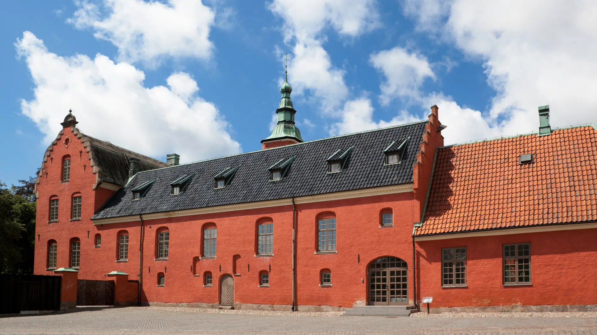 Halmstad slott från sidan